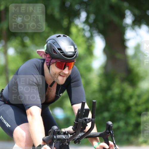 15.06.2025 - 7 Türme Triathlon Yannick Fuchs http://msf.ph/oto/8003425 15.06.2025 12:33:13 Radfahren 334, 544 meine-sportfotos.de