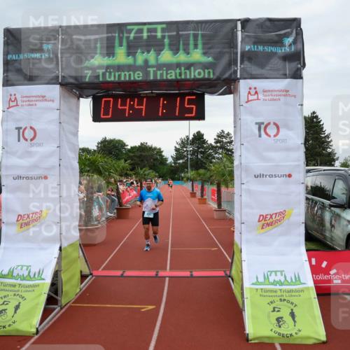 15.06.2025 - 7 Türme Triathlon Michael Strokosch http://msf.ph/oto/8003436 15.06.2025 14:41:15 Ziel 625 meine-sportfotos.de
