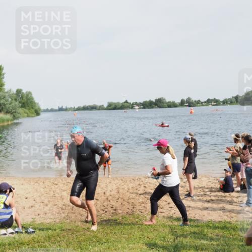 21.06.2025 - 27. Vierlanden-Triathlon MichiJ http://msf.ph/oto/8003462 15.06.2026 10:05:52 Schwimmen 372, 392, 410, 435, 442, 450, 458 meine-sportfotos.de