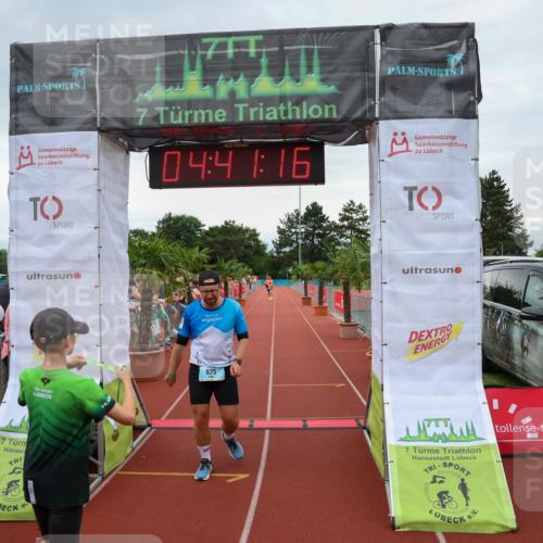 15.06.2025 - 7 Türme Triathlon Michael Strokosch http://msf.ph/oto/8003503 15.06.2025 14:41:16 Ziel 625 meine-sportfotos.de