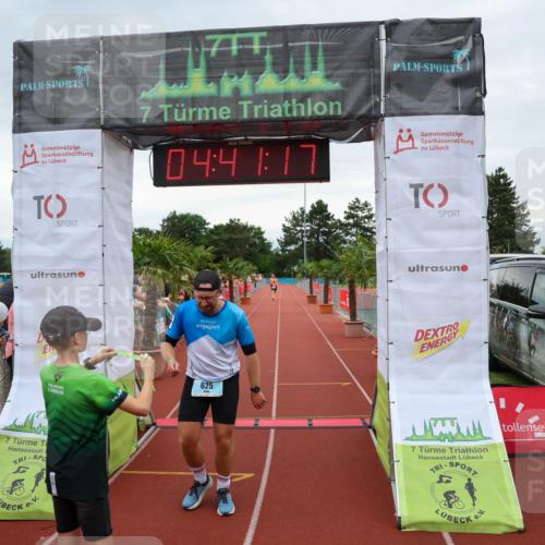 15.06.2025 - 7 Türme Triathlon Michael Strokosch http://msf.ph/oto/8003536 15.06.2025 14:41:16 Ziel 625 meine-sportfotos.de