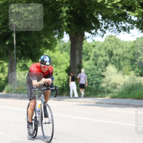 15.06.2025 - 7 Türme Triathlon Yannick Fuchs http://msf.ph/oto/8003542 15.06.2025 12:33:35 Radfahren  meine-sportfotos.de