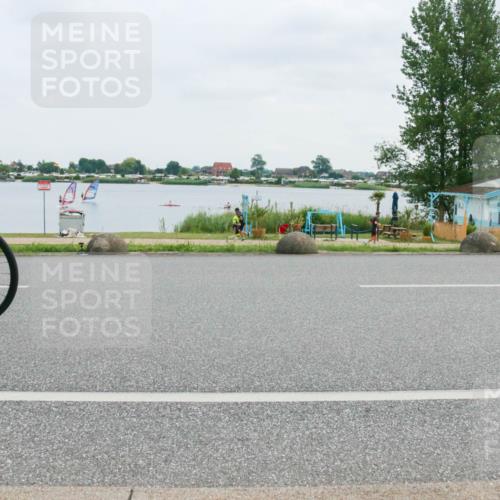 21.06.2025 - 27. Vierlanden-Triathlon H.Heesch http://msf.ph/oto/8003547 15.06.2025 12:51:00 Radfahren 890 meine-sportfotos.de