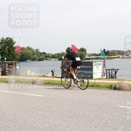 21.06.2025 - 27. Vierlanden-Triathlon H.Heesch http://msf.ph/oto/8003578 15.06.2025 11:49:50 Radfahren  meine-sportfotos.de