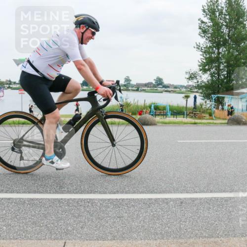 21.06.2025 - 27. Vierlanden-Triathlon H.Heesch http://msf.ph/oto/8003585 15.06.2025 12:51:29 Radfahren 959 meine-sportfotos.de