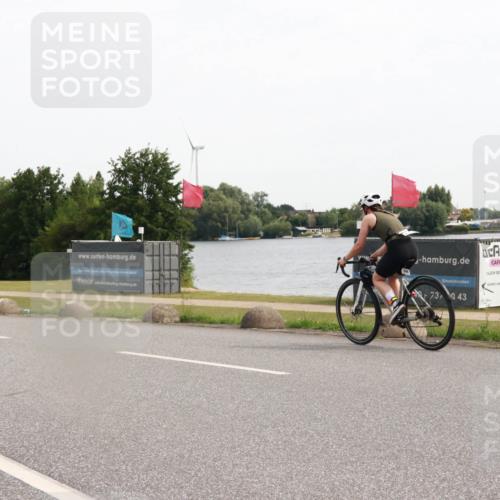 15.06.2025 - 27. Vierlanden-Triathlon H.Heesch http://msf.ph/oto/8003587 15.06.2025 10:30:09 Radfahren  meine-sportfotos.de