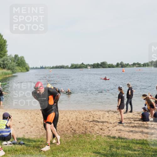 21.06.2025 - 27. Vierlanden-Triathlon MichiJ http://msf.ph/oto/8003593 15.06.2026 10:05:59 Schwimmen 362, 372, 410, 435, 458 meine-sportfotos.de