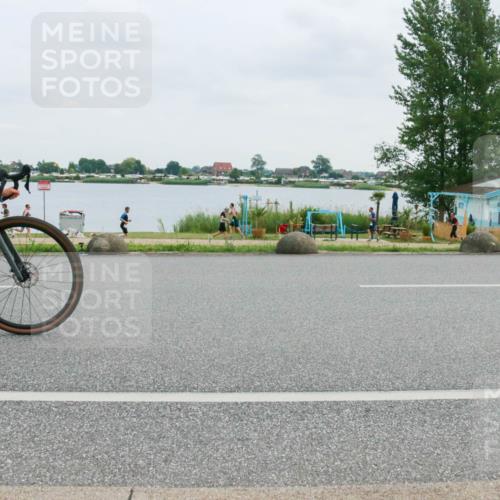 21.06.2025 - 27. Vierlanden-Triathlon H.Heesch http://msf.ph/oto/8003677 15.06.2025 12:52:28 Radfahren 1400 meine-sportfotos.de