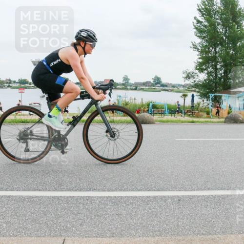 21.06.2025 - 27. Vierlanden-Triathlon H.Heesch http://msf.ph/oto/8003685 15.06.2025 12:52:29 Radfahren 1400 meine-sportfotos.de