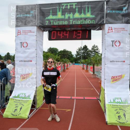 15.06.2025 - 7 Türme Triathlon Michael Strokosch http://msf.ph/oto/8003691 15.06.2025 14:41:30 Ziel 520, 1118 meine-sportfotos.de