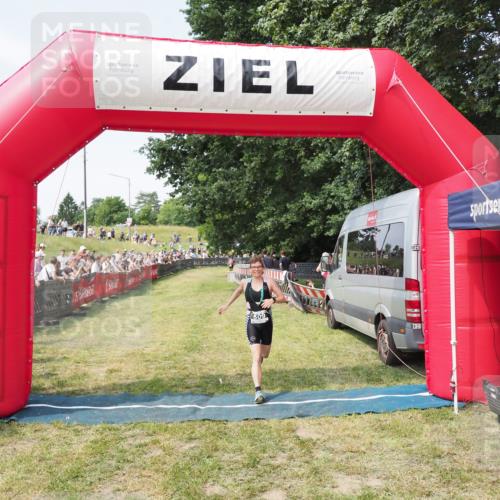21.06.2025 - 27. Vierlanden-Triathlon MichiJ http://msf.ph/oto/8003697 15.06.2026 11:27:35 Ziel 509 meine-sportfotos.de