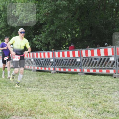 21.06.2025 - 27. Vierlanden-Triathlon KatJ http://msf.ph/oto/8003730 15.06.2025 12:57:20 Ziel 5, 51, 99 meine-sportfotos.de