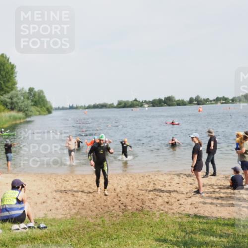 21.06.2025 - 27. Vierlanden-Triathlon MichiJ http://msf.ph/oto/8003762 15.06.2026 10:06:04 Schwimmen 362, 369, 372, 381, 410, 448, 458 meine-sportfotos.de