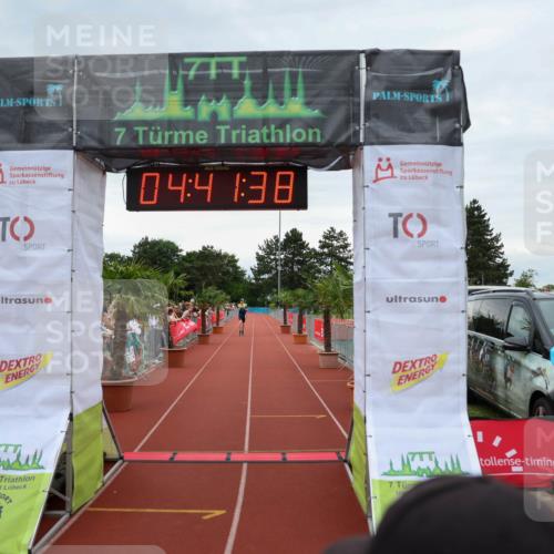 15.06.2025 - 7 Türme Triathlon Michael Strokosch http://msf.ph/oto/8003780 15.06.2025 14:41:37 Ziel 1118 meine-sportfotos.de