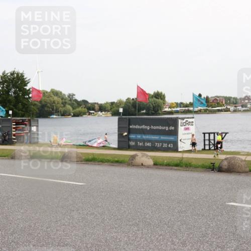 21.06.2025 - 27. Vierlanden-Triathlon H.Heesch http://msf.ph/oto/8003824 15.06.2025 11:52:01 Radfahren 208, 784, 928 meine-sportfotos.de
