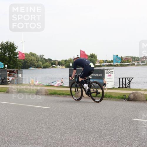 21.06.2025 - 27. Vierlanden-Triathlon H.Heesch http://msf.ph/oto/8003844 15.06.2025 11:52:03 Radfahren 784, 928 meine-sportfotos.de