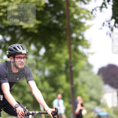 15.06.2025 - 7 Türme Triathlon Yannick Fuchs http://msf.ph/oto/8003877 15.06.2025 12:34:38 Radfahren 258, 334, 464 meine-sportfotos.de