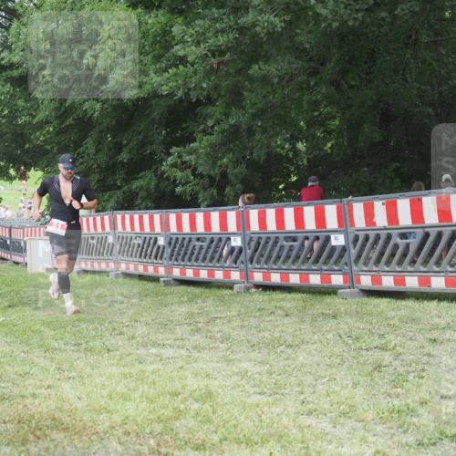 21.06.2025 - 27. Vierlanden-Triathlon KatJ http://msf.ph/oto/8003879 15.06.2025 12:57:24 Ziel 5, 51 meine-sportfotos.de