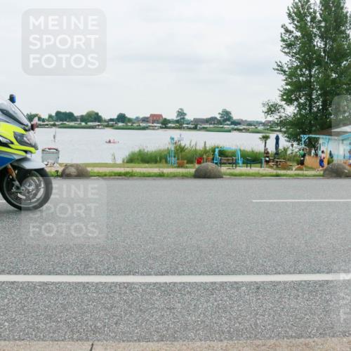 21.06.2025 - 27. Vierlanden-Triathlon H.Heesch http://msf.ph/oto/8003881 15.06.2025 12:56:48 Radfahren 903 meine-sportfotos.de