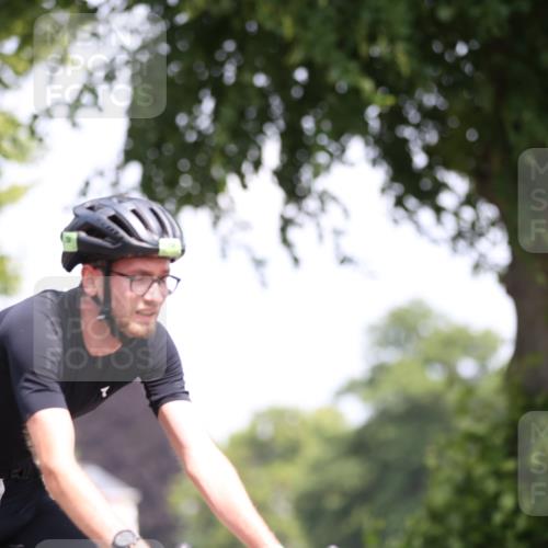 15.06.2025 - 7 Türme Triathlon Yannick Fuchs http://msf.ph/oto/8003887 15.06.2025 12:34:38 Radfahren 258, 334, 464 meine-sportfotos.de