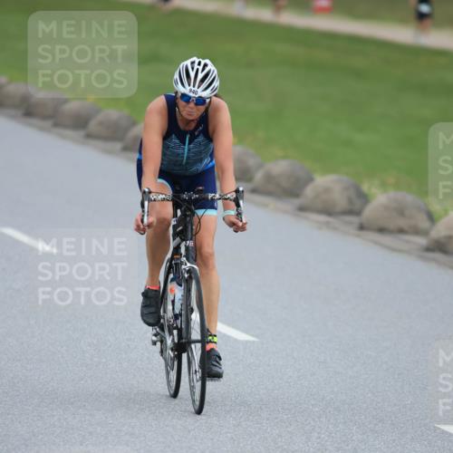 21.06.2025 - 27. Vierlanden-Triathlon H.Heesch http://msf.ph/oto/8003906 15.06.2025 12:49:27 Radfahren 940, 976 meine-sportfotos.de