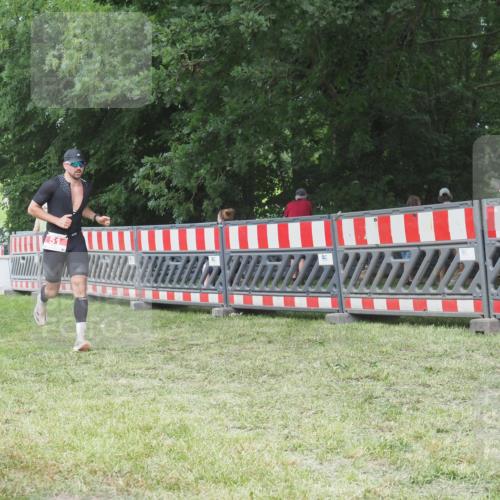 21.06.2025 - 27. Vierlanden-Triathlon KatJ http://msf.ph/oto/8003910 15.06.2025 12:57:24 Ziel 5, 51 meine-sportfotos.de