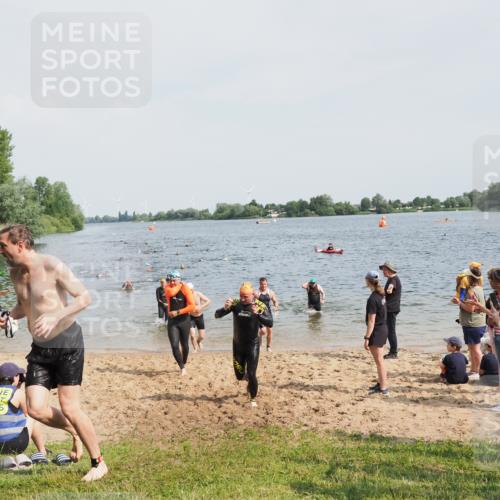 21.06.2025 - 27. Vierlanden-Triathlon MichiJ http://msf.ph/oto/8003940 15.06.2026 10:06:10 Schwimmen 362, 369, 370, 381, 418, 448, 455 meine-sportfotos.de