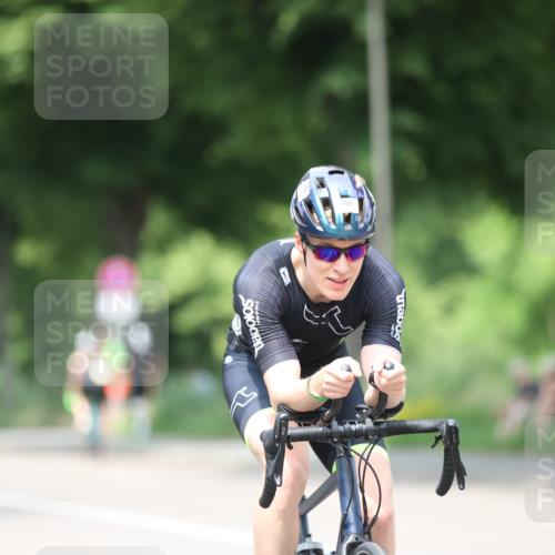 15.06.2025 - 7 Türme Triathlon Yannick Fuchs http://msf.ph/oto/8003946 15.06.2025 13:17:11 Radfahren 397, 445, 541, 566, 756, 893, 1039, 1062 meine-sportfotos.de