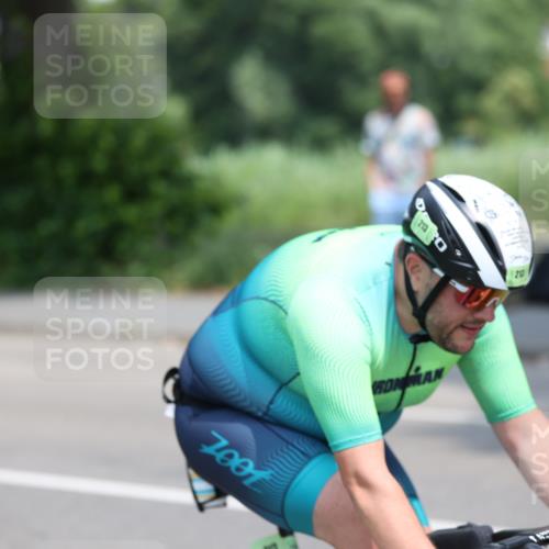 15.06.2025 - 7 Türme Triathlon Yannick Fuchs http://msf.ph/oto/8003948 15.06.2025 12:34:52 Radfahren 213, 338, 383 meine-sportfotos.de