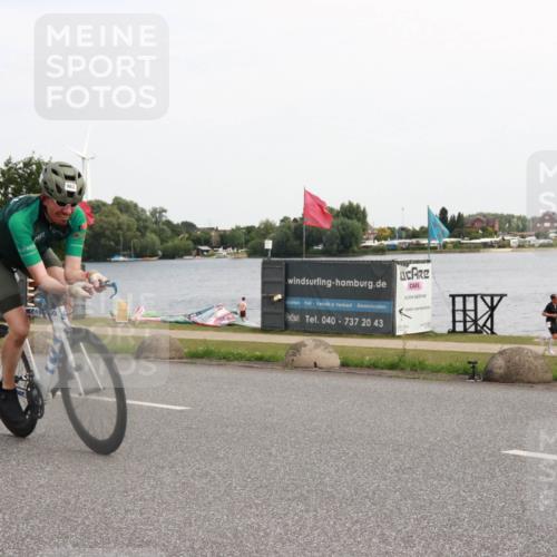 21.06.2025 - 27. Vierlanden-Triathlon H.Heesch http://msf.ph/oto/8003969 15.06.2025 11:52:43 Radfahren 201, 663, 672, 785, 789, 963 meine-sportfotos.de