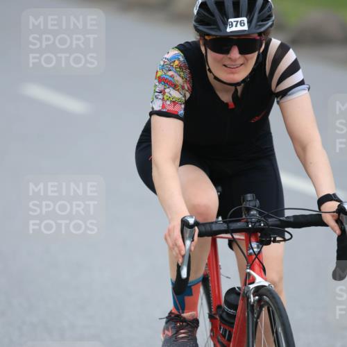 21.06.2025 - 27. Vierlanden-Triathlon H.Heesch http://msf.ph/oto/8003996 15.06.2025 12:49:29 Radfahren 940, 976 meine-sportfotos.de