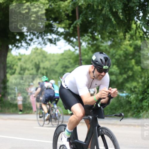 15.06.2025 - 7 Türme Triathlon Yannick Fuchs http://msf.ph/oto/8004028 15.06.2025 13:17:12 Radfahren 397, 445, 541, 566, 756, 893, 1039, 1062 meine-sportfotos.de