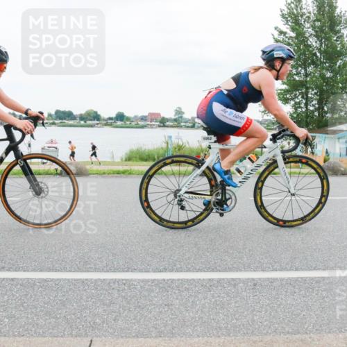 21.06.2025 - 27. Vierlanden-Triathlon H.Heesch http://msf.ph/oto/8004050 15.06.2025 12:57:53 Radfahren 1049, 1050, 1051, 1052 meine-sportfotos.de