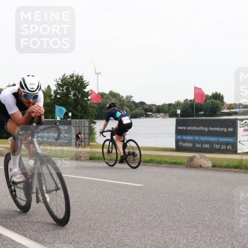 15.06.2025 - 27. Vierlanden-Triathlon H.Heesch http://msf.ph/oto/8004062 15.06.2025 10:32:01 Radfahren 159, 273, 603 meine-sportfotos.de