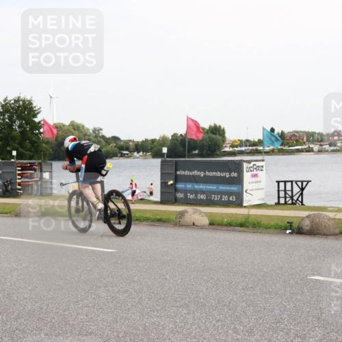 21.06.2025 - 27. Vierlanden-Triathlon H.Heesch http://msf.ph/oto/8004091 15.06.2025 11:53:35 Radfahren 734, 763, 829 meine-sportfotos.de