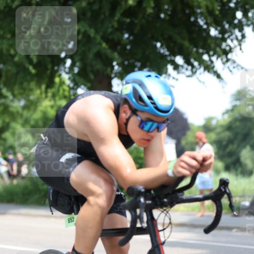 15.06.2025 - 7 Türme Triathlon Yannick Fuchs http://msf.ph/oto/8004111 15.06.2025 12:35:16 Radfahren 281, 652 meine-sportfotos.de