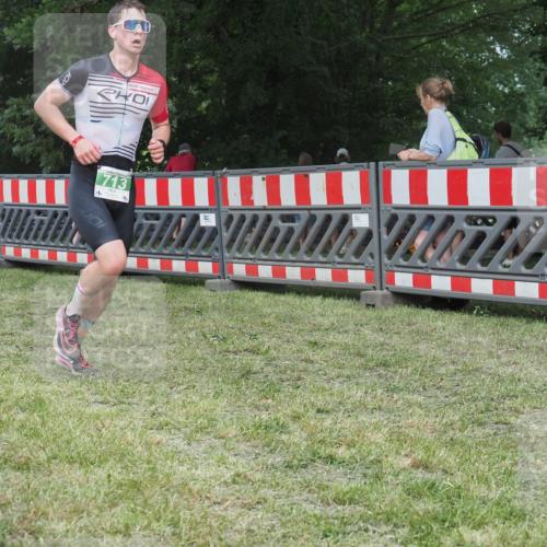 21.06.2025 - 27. Vierlanden-Triathlon KatJ http://msf.ph/oto/8004116 15.06.2025 12:57:45 Ziel 75, 713, 976, 1019, 1020, 1022, 1023 meine-sportfotos.de
