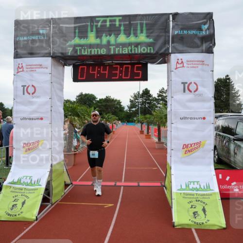 15.06.2025 - 7 Türme Triathlon Michael Strokosch http://msf.ph/oto/8004124 15.06.2025 14:43:05 Ziel 672 meine-sportfotos.de