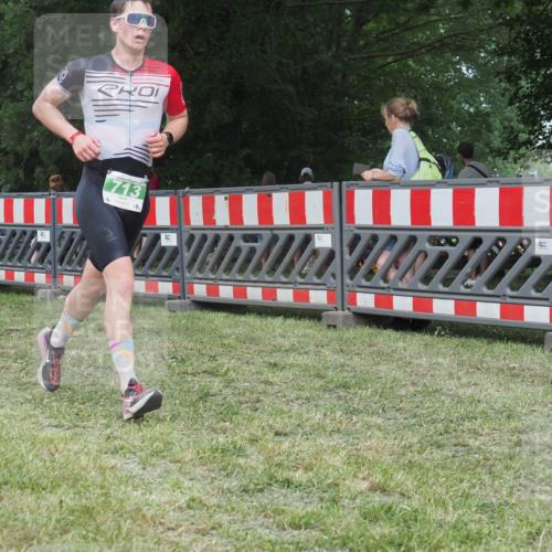 21.06.2025 - 27. Vierlanden-Triathlon KatJ http://msf.ph/oto/8004130 15.06.2025 12:57:46 Ziel 75, 713, 976, 1019, 1020, 1022, 1023 meine-sportfotos.de