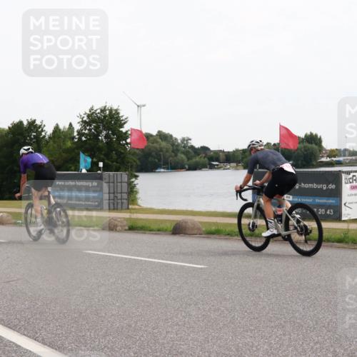 15.06.2025 - 27. Vierlanden-Triathlon H.Heesch http://msf.ph/oto/8004133 15.06.2025 10:32:32 Radfahren 194, 212, 214, 538 meine-sportfotos.de