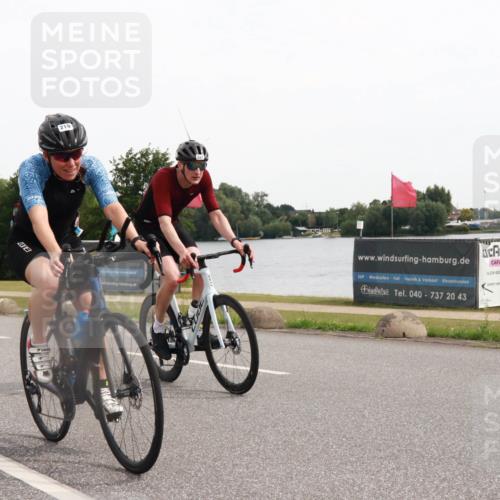15.06.2025 - 27. Vierlanden-Triathlon H.Heesch http://msf.ph/oto/8004194 15.06.2025 10:32:42 Radfahren 204, 209, 219, 261, 327, 498 meine-sportfotos.de
