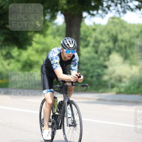 15.06.2025 - 7 Türme Triathlon Yannick Fuchs http://msf.ph/oto/8004197 15.06.2025 12:35:46 Radfahren 280, 522 meine-sportfotos.de