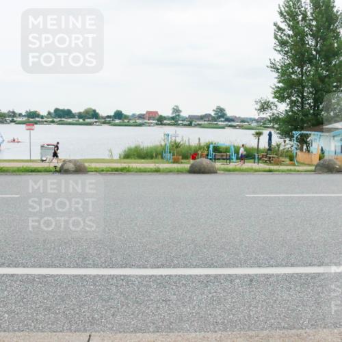 21.06.2025 - 27. Vierlanden-Triathlon H.Heesch http://msf.ph/oto/8004198 15.06.2025 12:58:30 Radfahren 1127 meine-sportfotos.de