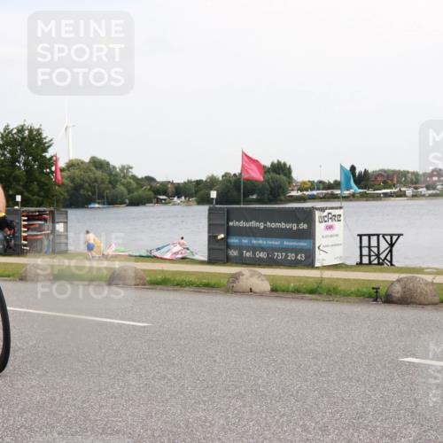 21.06.2025 - 27. Vierlanden-Triathlon H.Heesch http://msf.ph/oto/8004199 15.06.2025 11:54:02 Radfahren 754, 966 meine-sportfotos.de