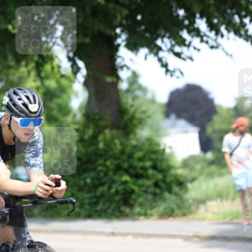 15.06.2025 - 7 Türme Triathlon Yannick Fuchs http://msf.ph/oto/8004210 15.06.2025 12:35:46 Radfahren 280, 522 meine-sportfotos.de