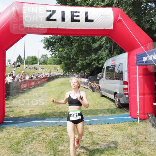21.06.2025 - 27. Vierlanden-Triathlon MichiJ http://msf.ph/oto/8004258 15.06.2026 11:28:11 Ziel 193, 491, 585 meine-sportfotos.de