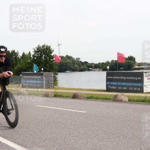 15.06.2025 - 27. Vierlanden-Triathlon H.Heesch http://msf.ph/oto/8004284 15.06.2025 10:33:22 Radfahren 59, 67, 438 meine-sportfotos.de
