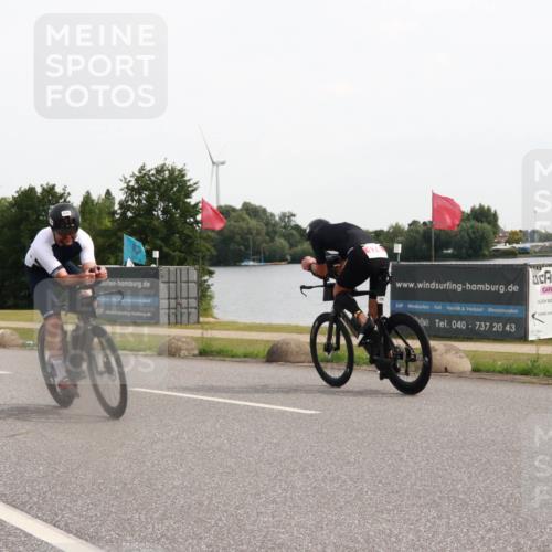 15.06.2025 - 27. Vierlanden-Triathlon H.Heesch http://msf.ph/oto/8004292 15.06.2025 10:33:23 Radfahren 59, 67, 438 meine-sportfotos.de