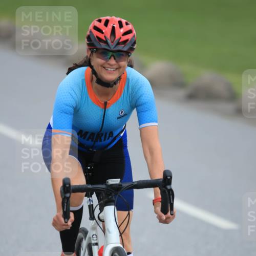21.06.2025 - 27. Vierlanden-Triathlon H.Heesch http://msf.ph/oto/8004317 15.06.2025 12:50:58 Radfahren 890 meine-sportfotos.de