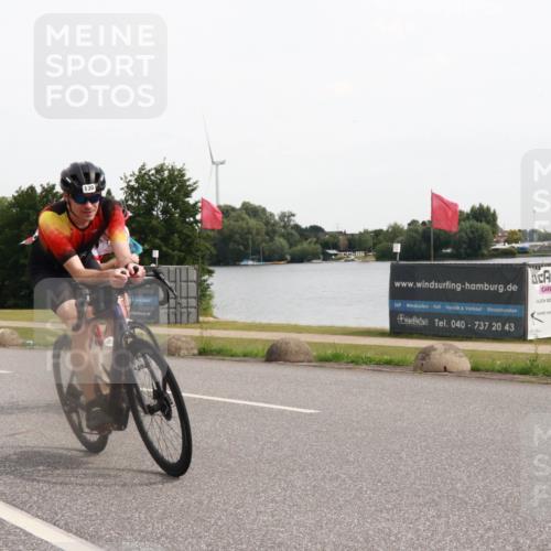 15.06.2025 - 27. Vierlanden-Triathlon H.Heesch http://msf.ph/oto/8004323 15.06.2025 10:33:32 Radfahren 100, 130, 176, 314, 326, 329 meine-sportfotos.de